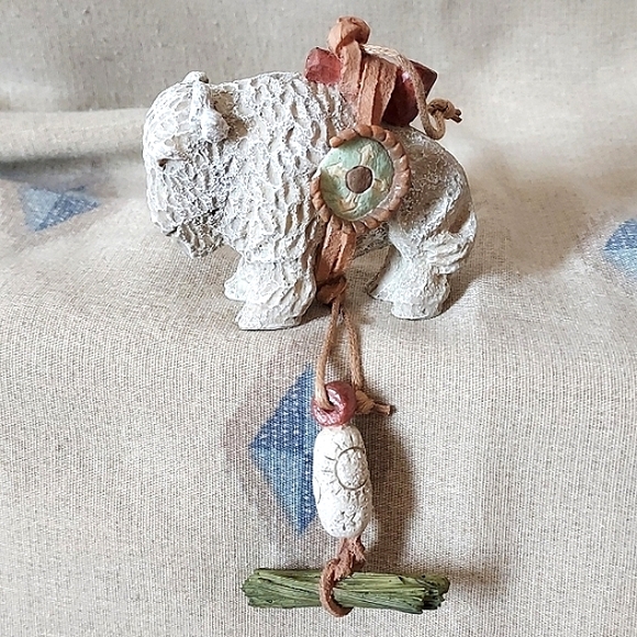 NATIVE STORYTELLERS LAKOTA BUFFALO + GIFT - Picture 2 of 9